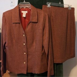 Women’s 2 piece burnt orange color. Size 12